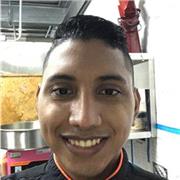 Chef especialista en comida japonesa y frutos Del Mar